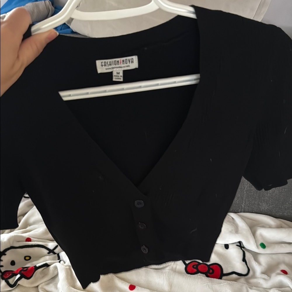 Fashion Nova Black V-Neck Sweater with Knit Design